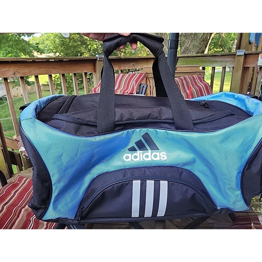 Adidas Fresh Pak Duffle Gym Bag Over Night Bag Weekender Sports Bag USED